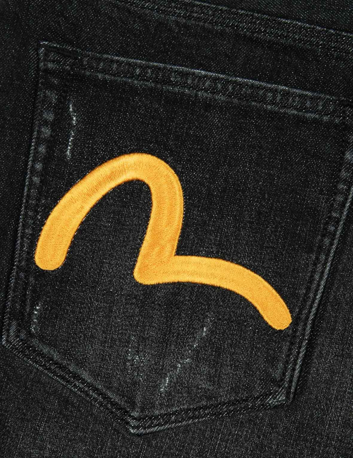 ウォッシュ加工のカモメ刺繍ファッションフィットジーンズ