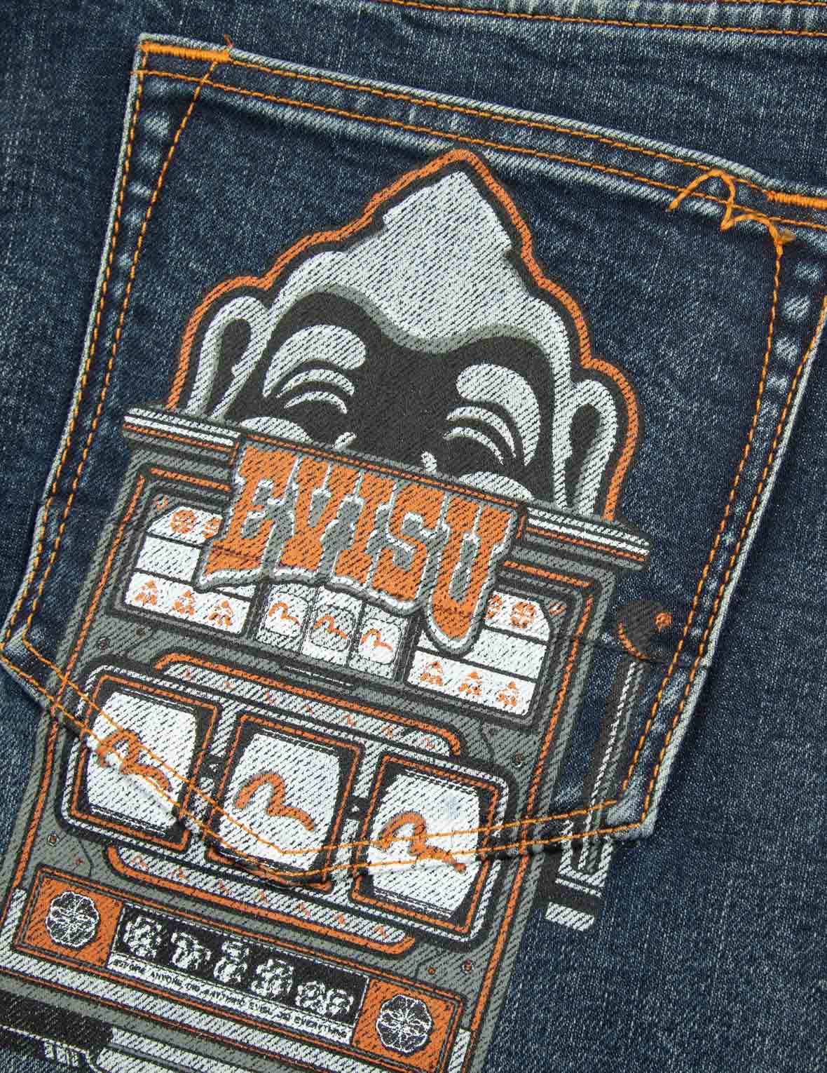 ウォッシュ加工のロゴと仏頭スロットコーティングリラックスフィットジーンズ