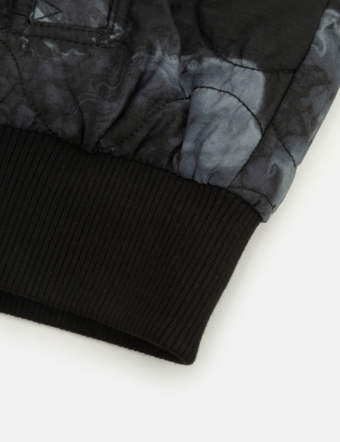 オールオーバーカモメ刺繍タイダイルーズフィットパッド入りボンバージャケット