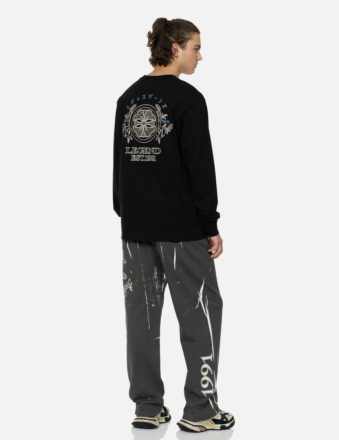 家紋刺繍とロゴプリントファッションフィット長袖Tシャツ