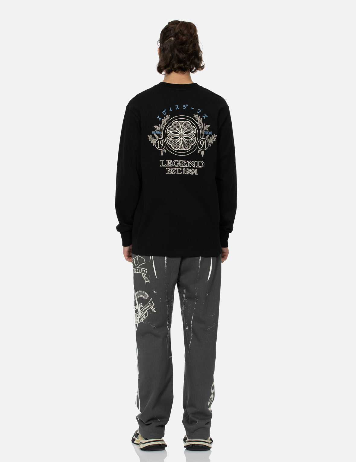 家紋刺繍とロゴプリントファッションフィット長袖Tシャツ