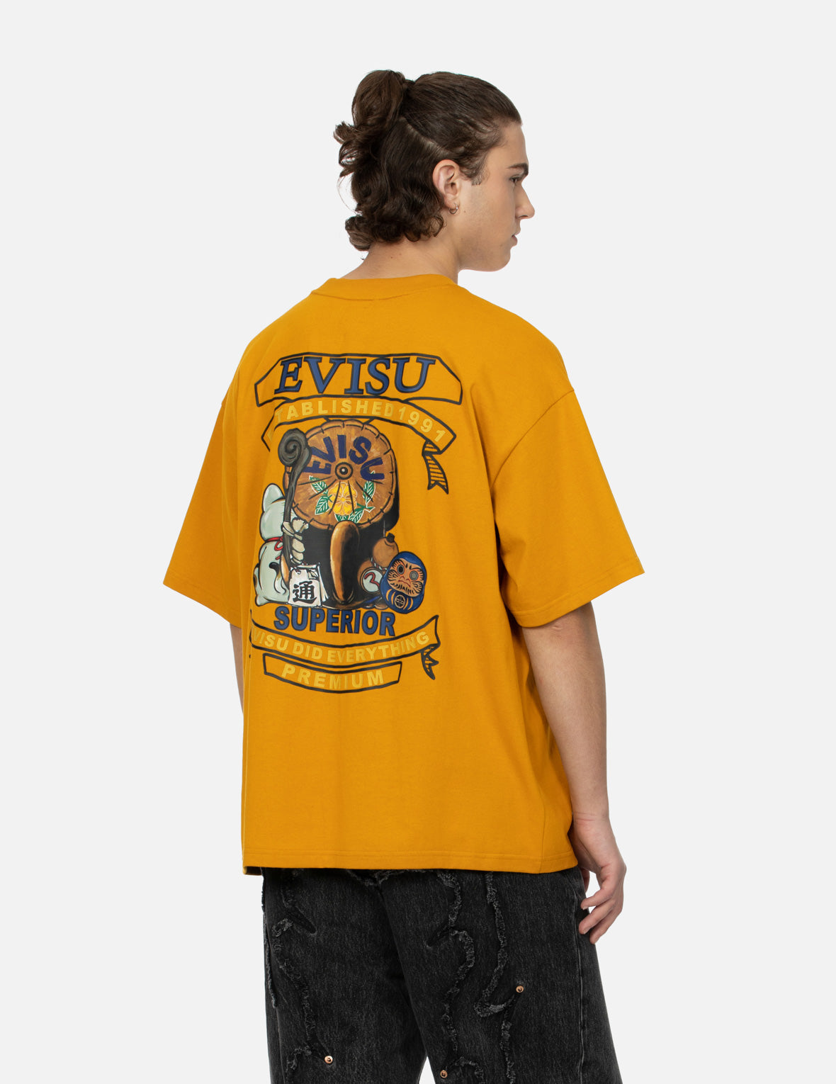 タヌキと招き猫プリントルーズフィットTシャツ