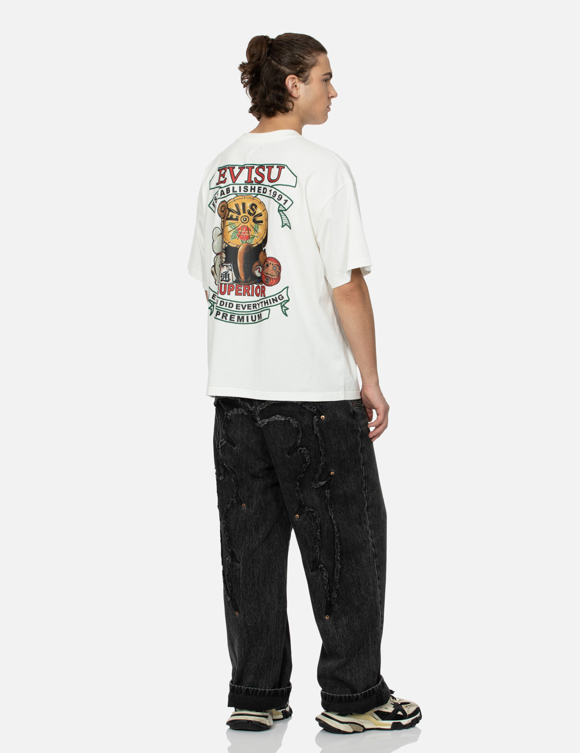 タヌキと招き猫プリントルーズフィットTシャツ