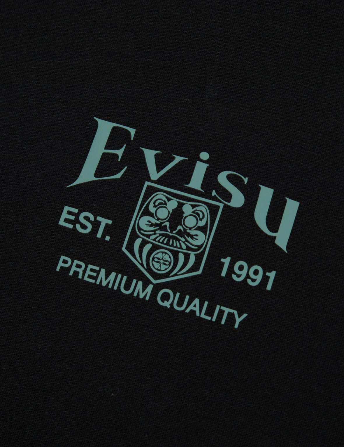 ポケット型のだるま大黒プリントリラックスフィットTシャツ