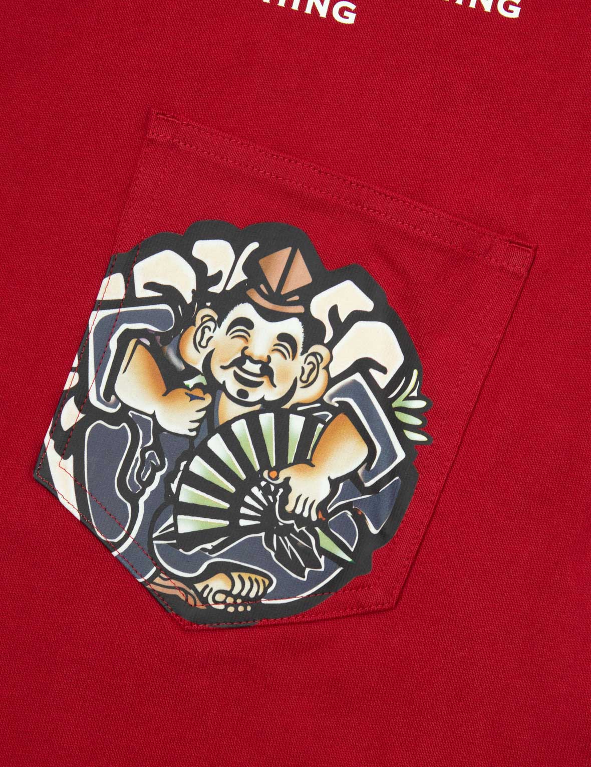マルチプリントとマルチポケットリラックスフィットTシャツ
