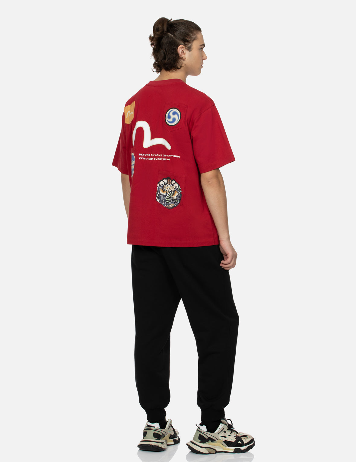 マルチプリントとマルチポケットリラックスフィットTシャツ