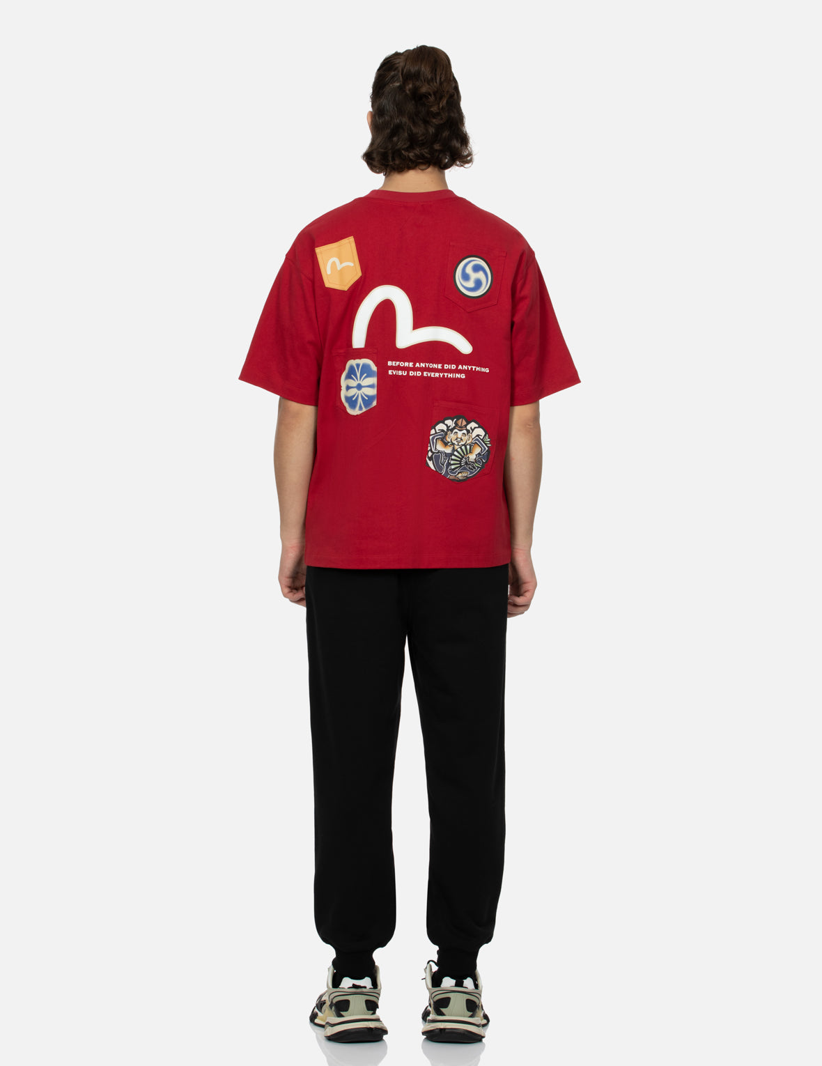 マルチプリントとマルチポケットリラックスフィットTシャツ