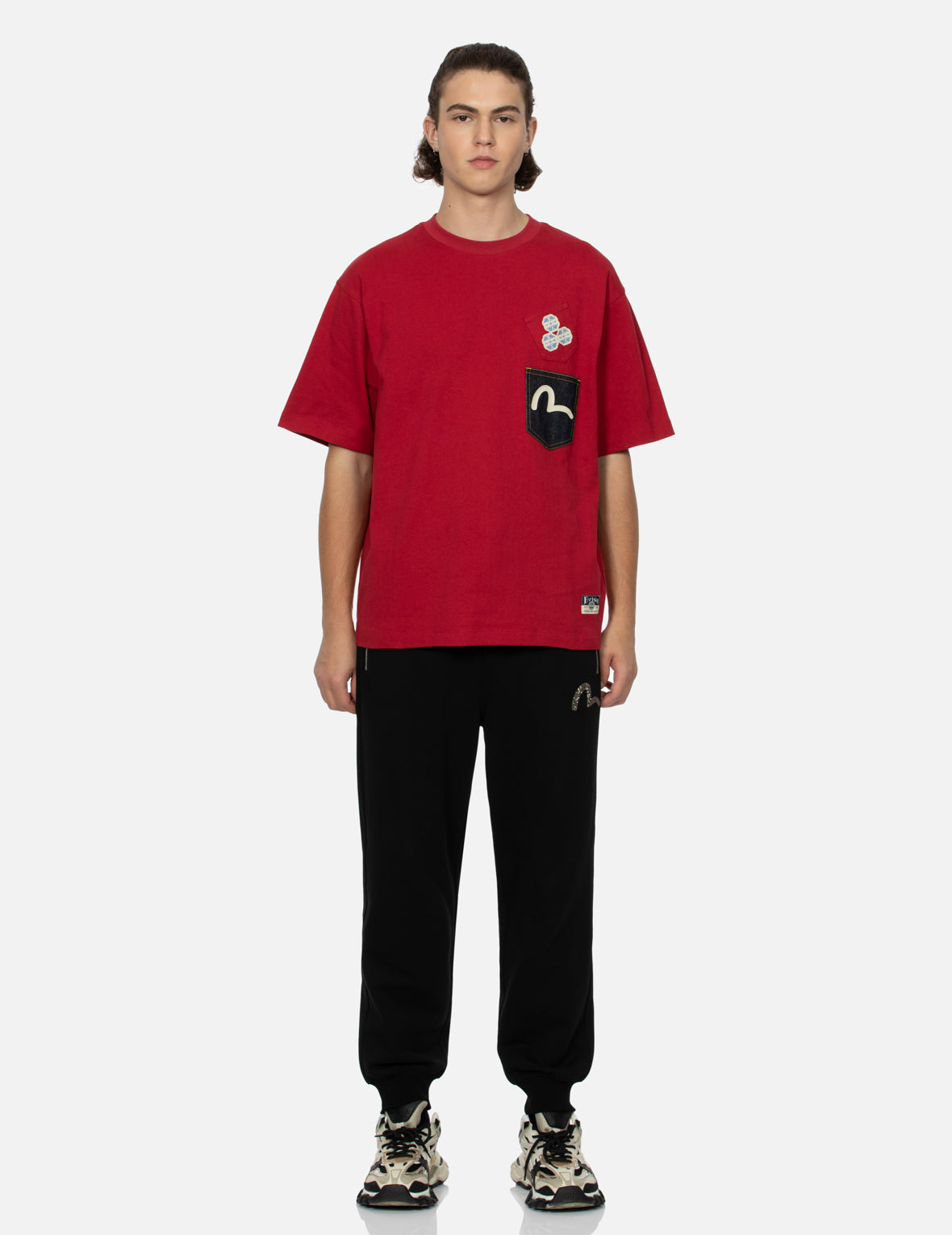 マルチプリントとマルチポケットリラックスフィットTシャツ