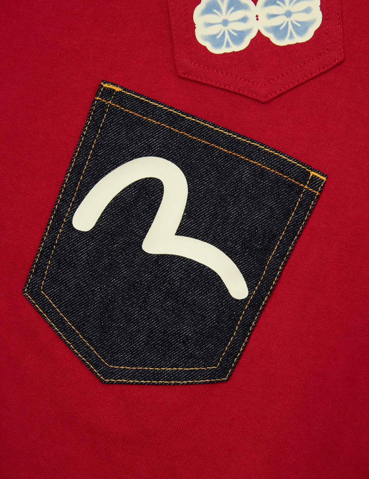 マルチプリントとマルチポケットリラックスフィットTシャツ