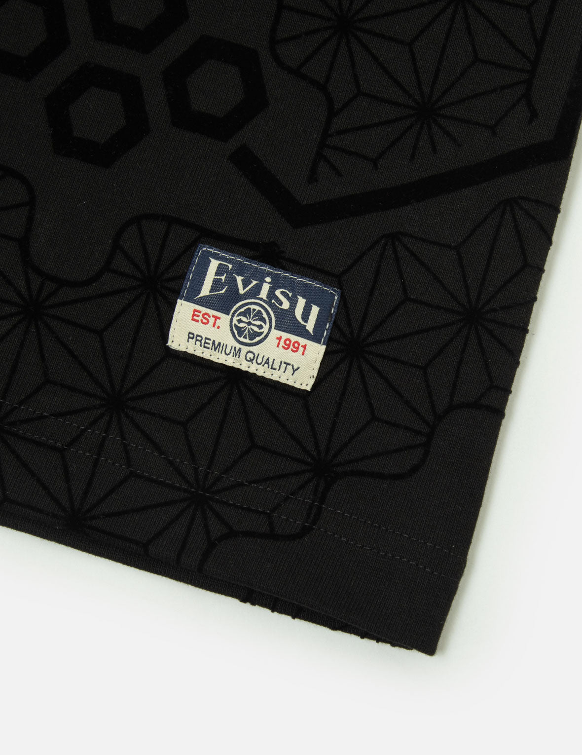 カモメ刺繍とオールオーパーフロッキングパターンリラックスフィットTシャツ