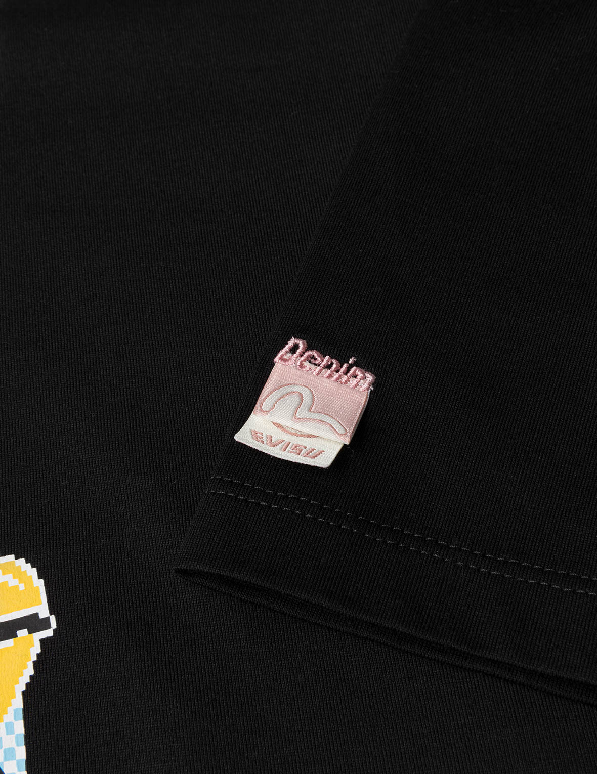 だるまと招き猫ピクセル大黒プリントレギュラーフィットTシャツ