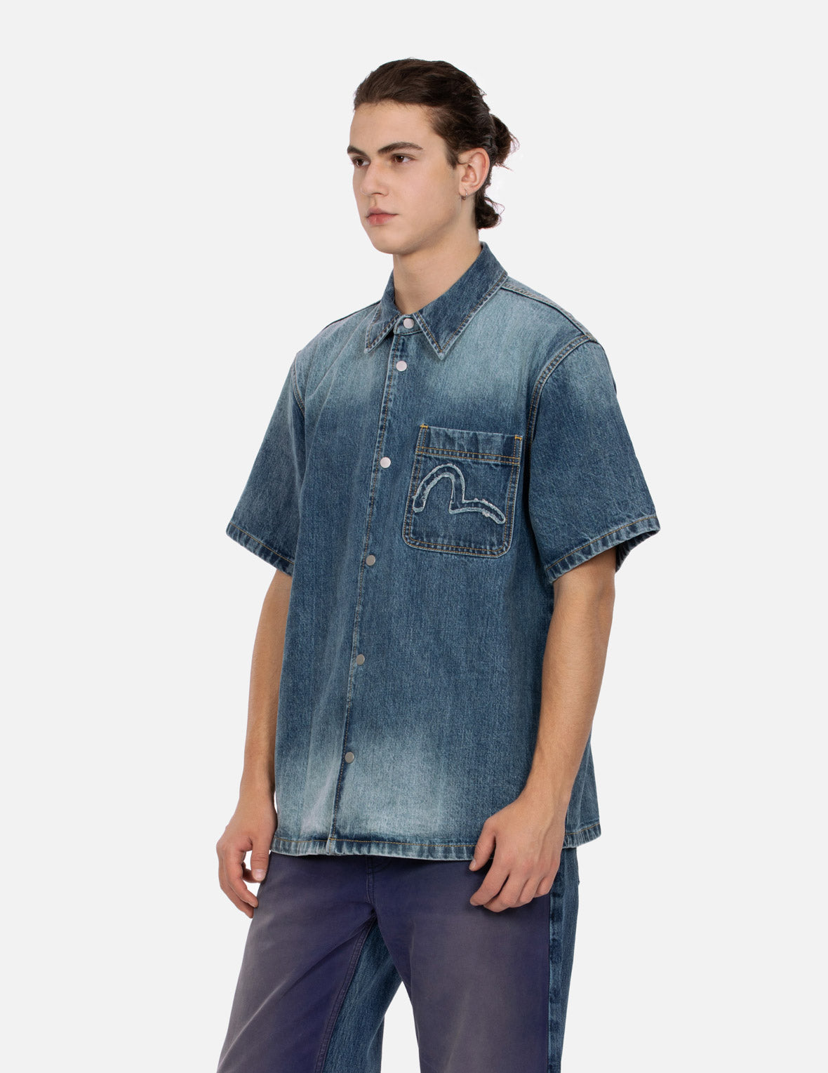 Seagull and Logo Appliqué Embroidery Boxy Denim Short-Sleeves Shirt