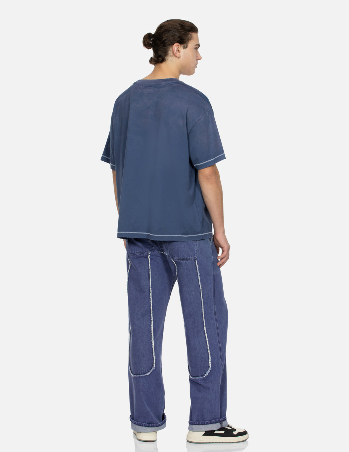 ロゴプリントのボクシーTシャツ