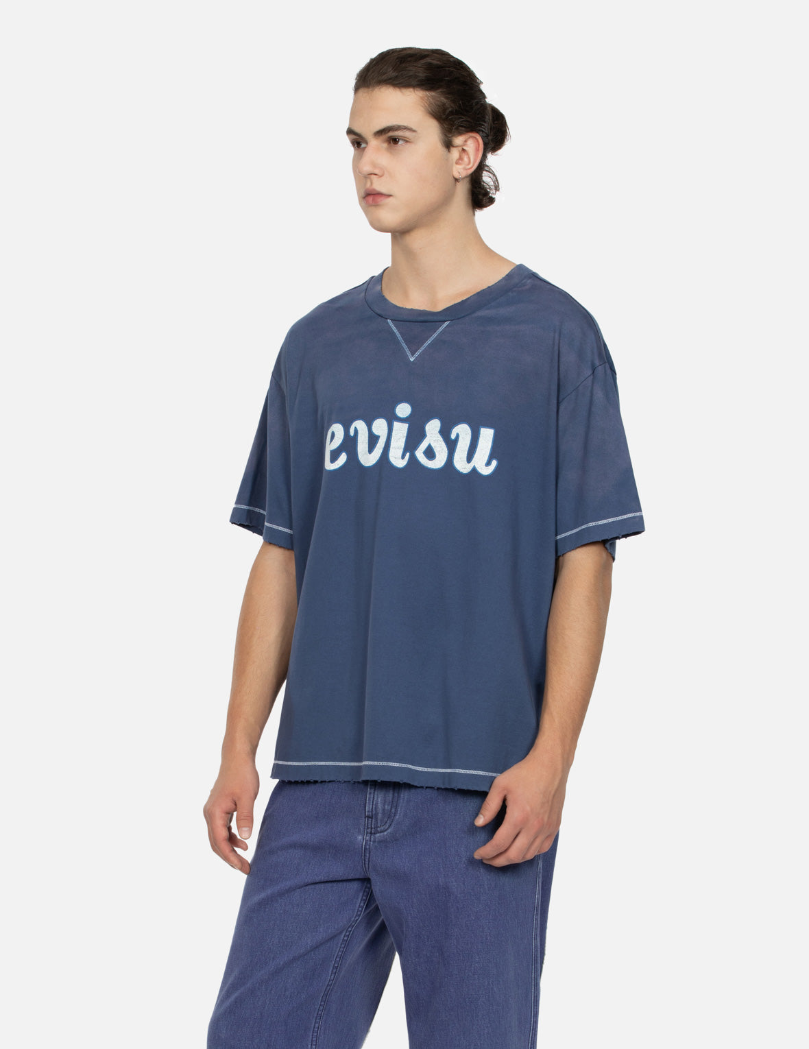 ロゴプリントのボクシーTシャツ