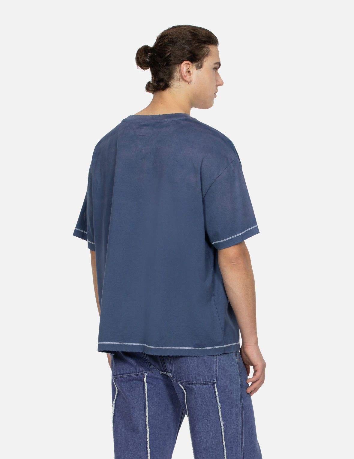 ロゴプリントのボクシーTシャツ