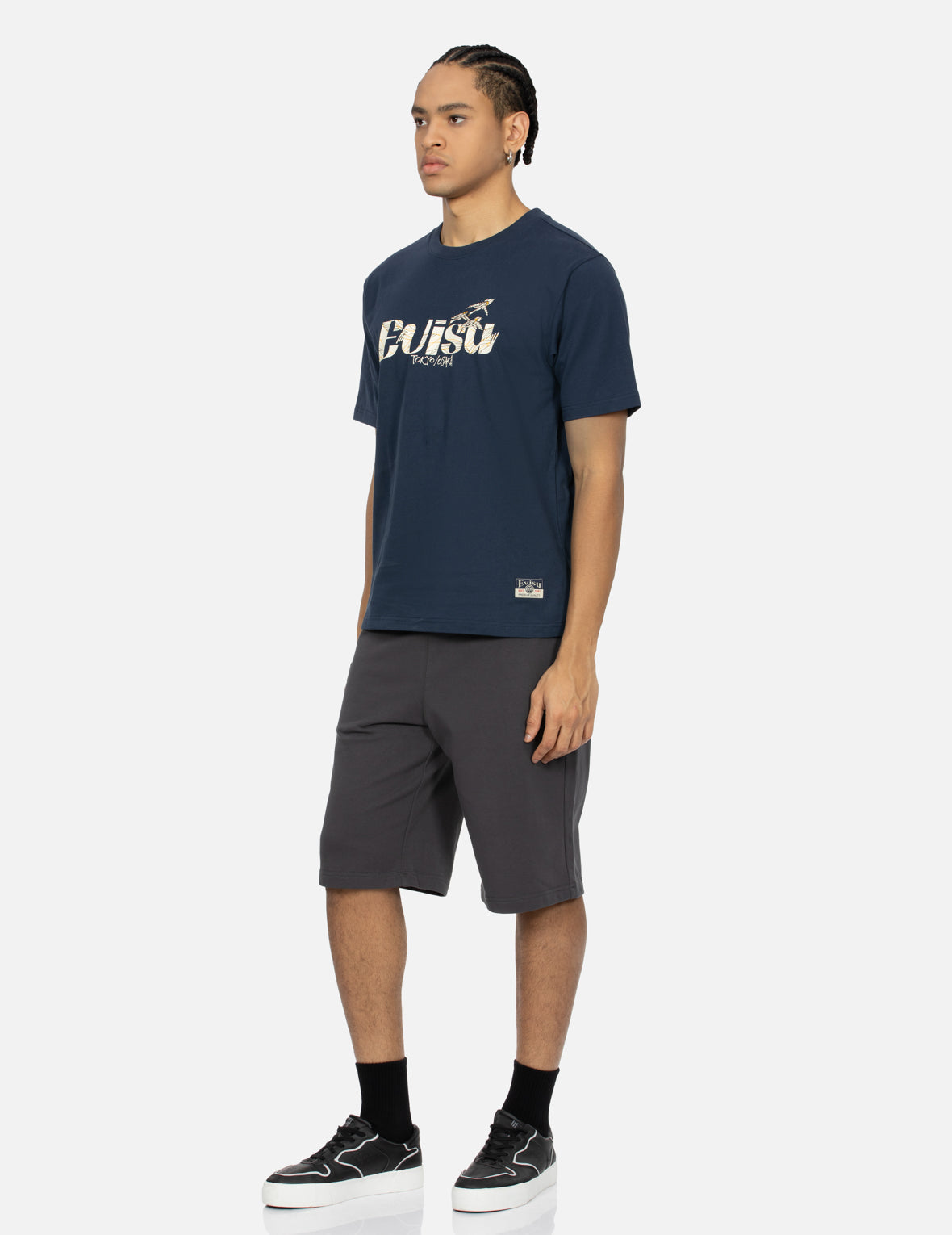 ロゴプリントのレギュラーフィットTシャツ