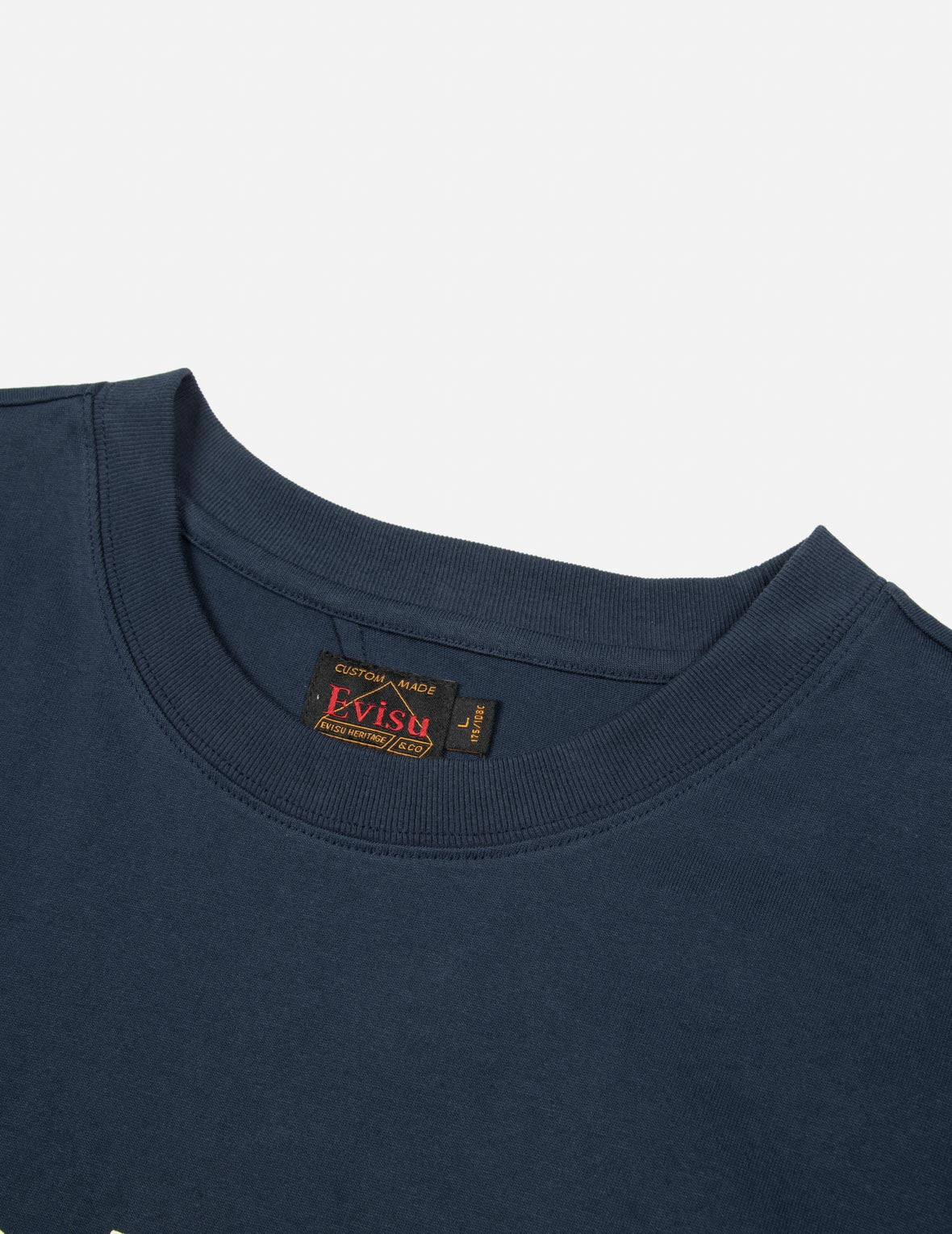 ロゴプリントのレギュラーフィットTシャツ