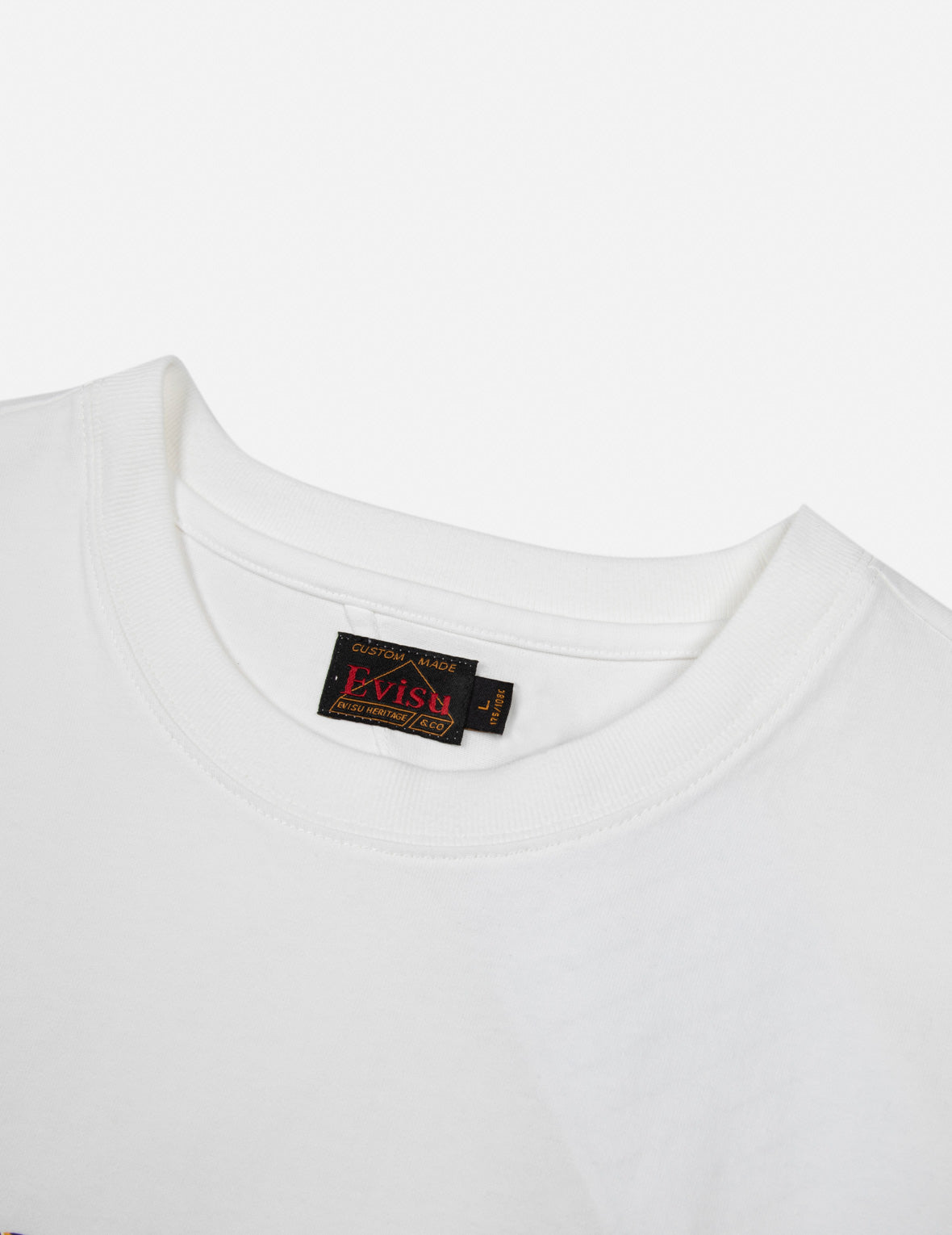 ロゴプリントのレギュラーフィットTシャツ