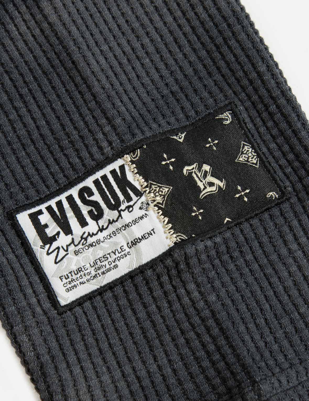 タイダイ家紋刺繍入りのリラックスフィットロングスリーブTシャツ