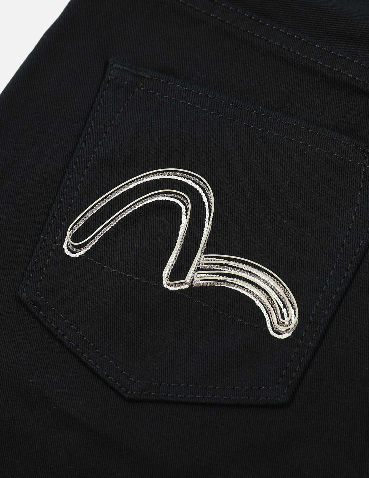 カモメ刺繍デニムショートパンツ