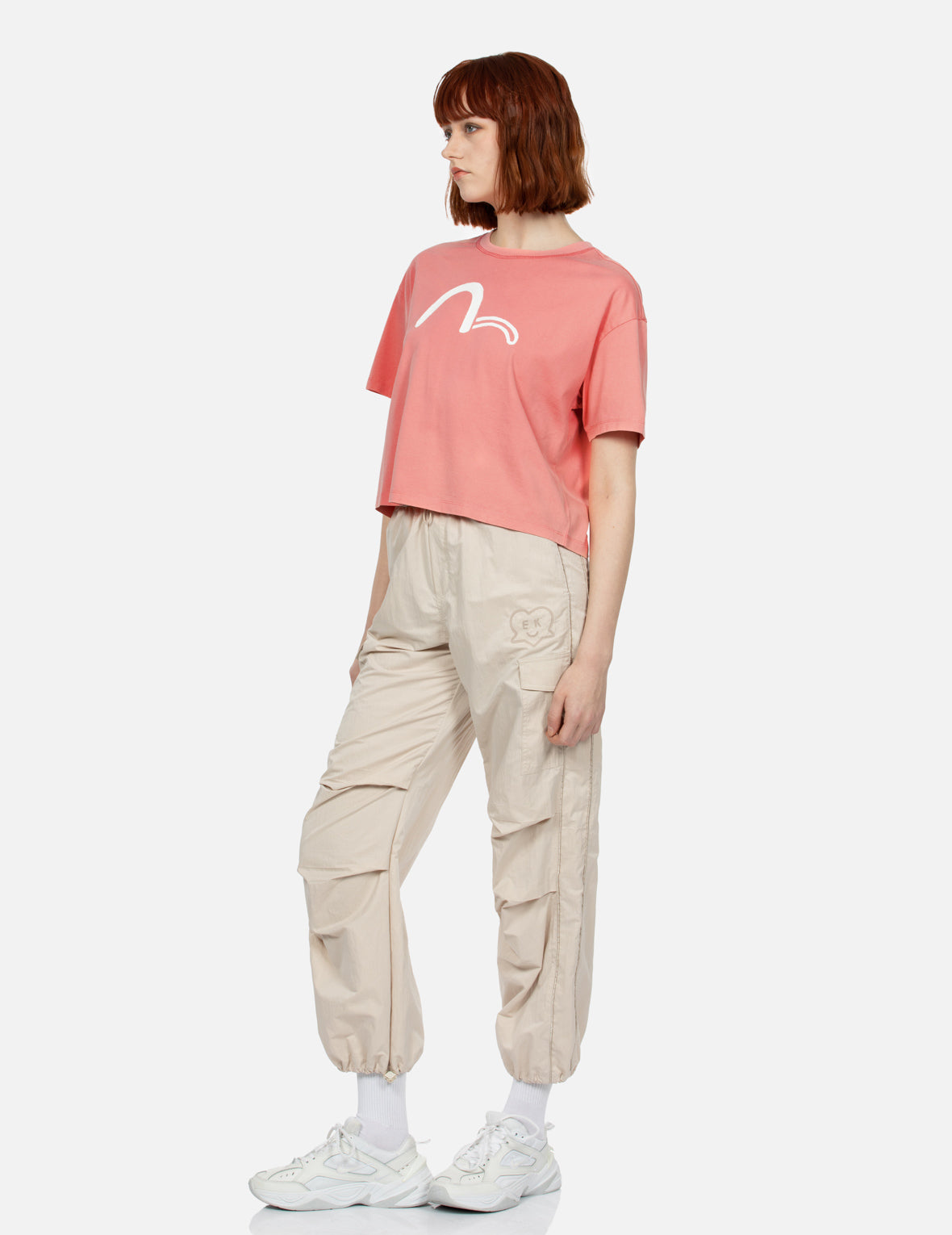 ブラッシュアート家紋ロゴプリントクロップドTシャツ