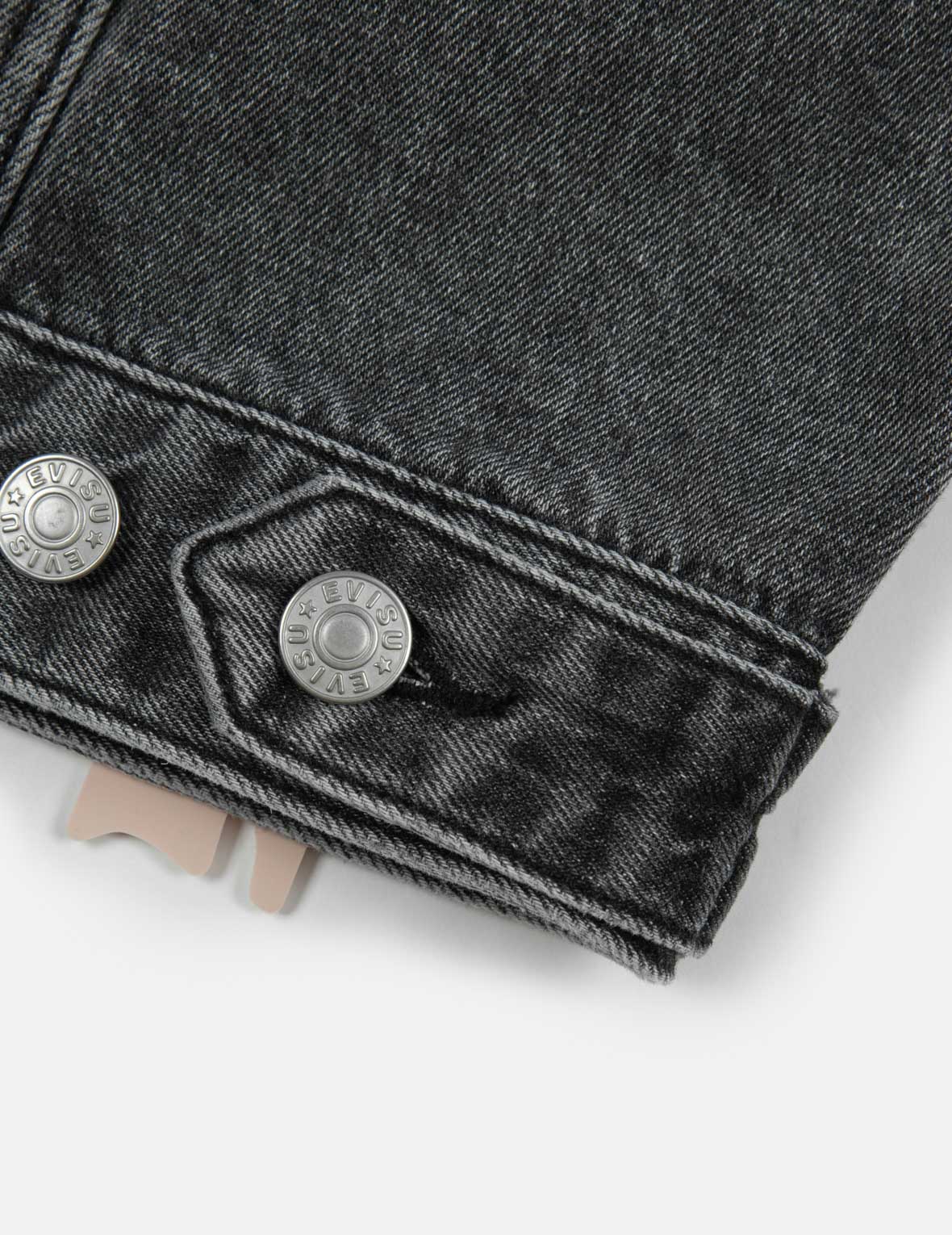カモメ刺繍と家紋エンボスプリントのルーズフィットデニムジャケット