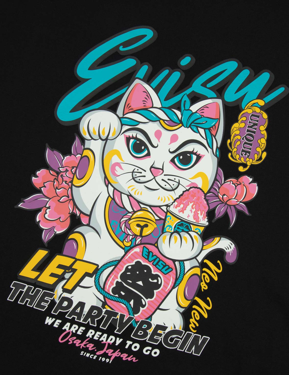 招き猫と花柄ボーイフレンドTシャツ