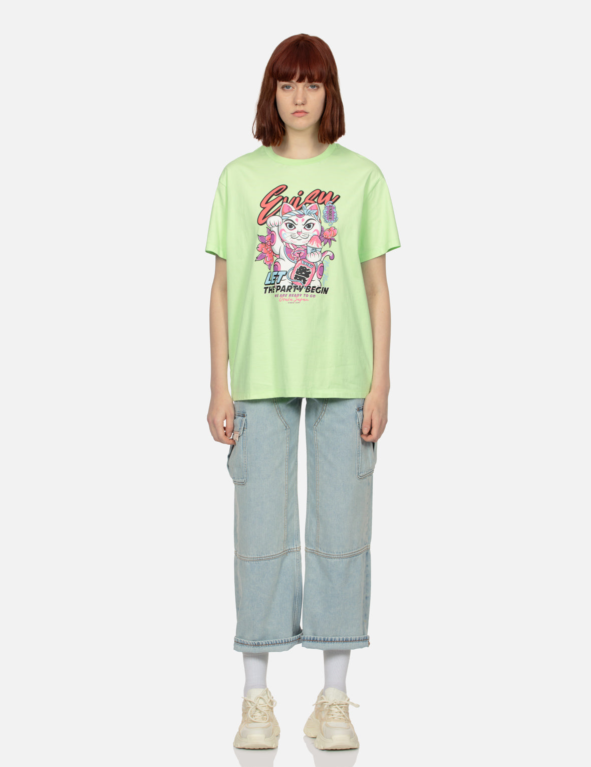 招き猫と花柄ボーイフレンドTシャツ
