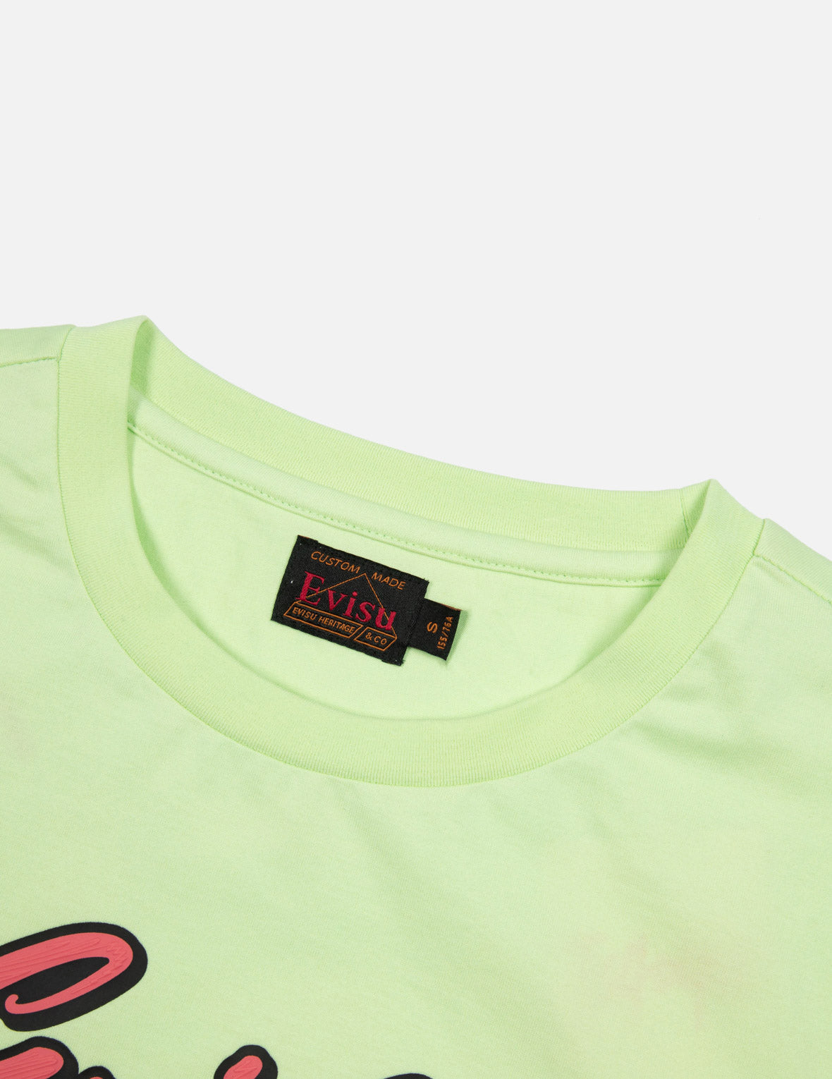 招き猫と花柄ボーイフレンドTシャツ