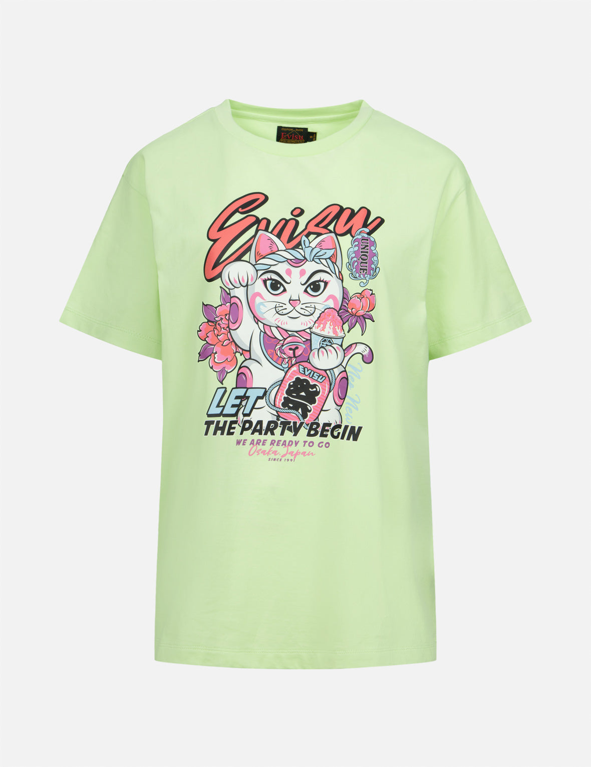 招き猫と花柄ボーイフレンドTシャツ