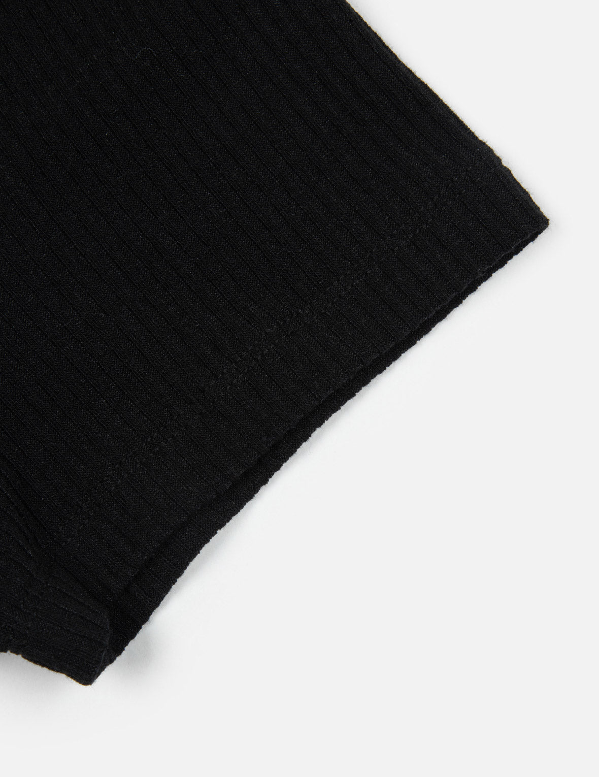 カットアウトカモメスリムフィットTシャツ