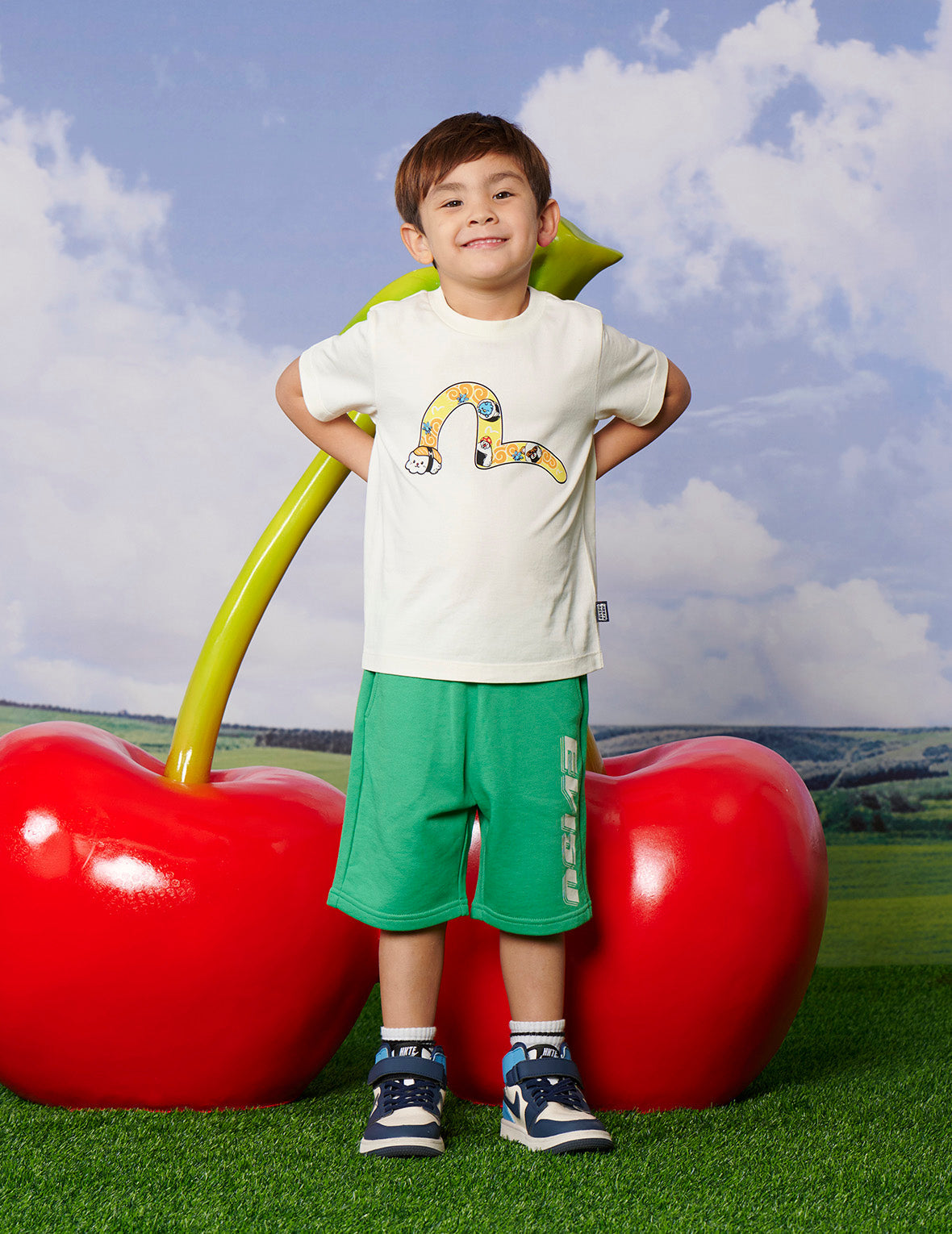 KIZZU Crews寿司カモメプリントのレギュラーフィットTシャツ