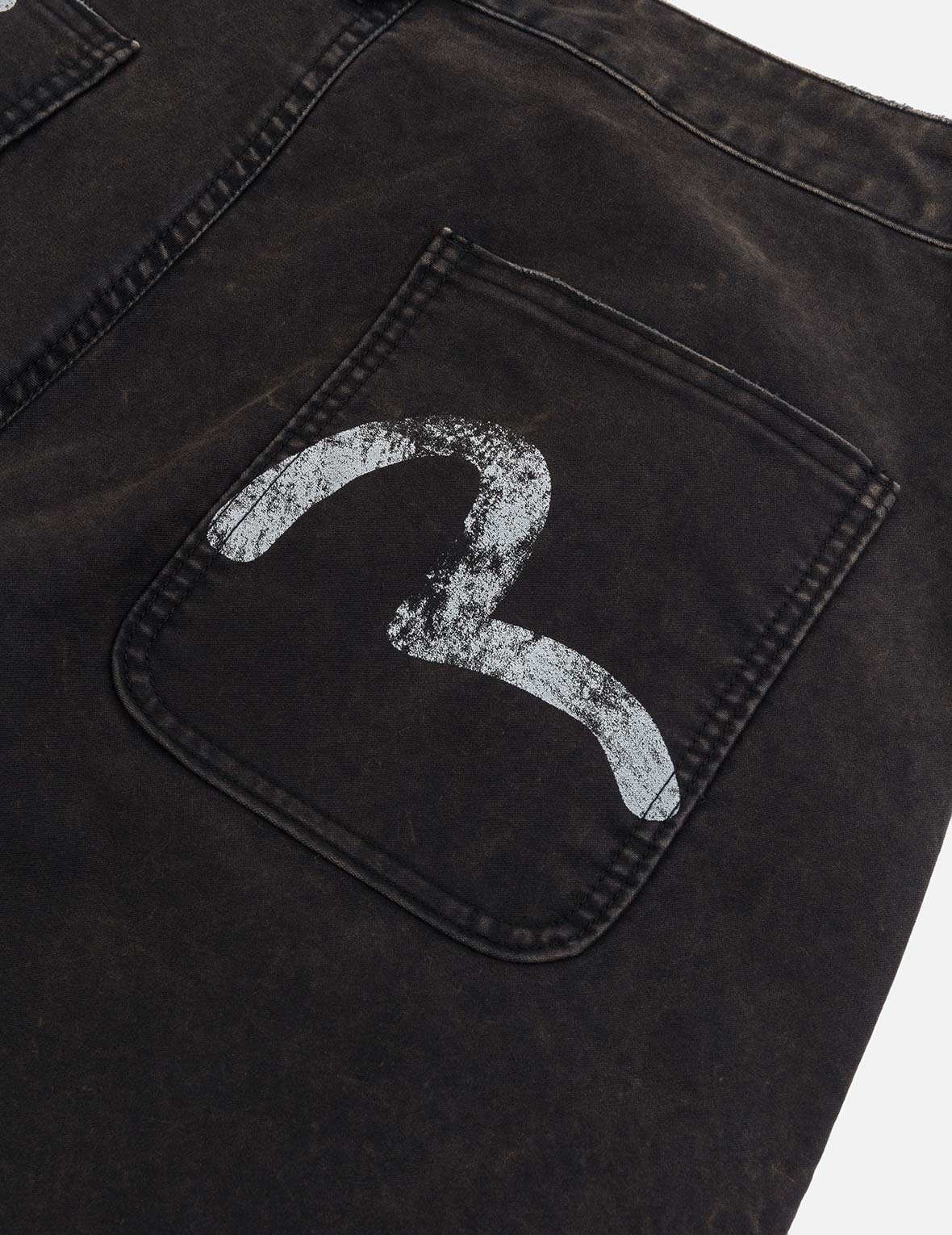 カモメプリントとマルチポケット レギュラーフィット カーゴパンツ