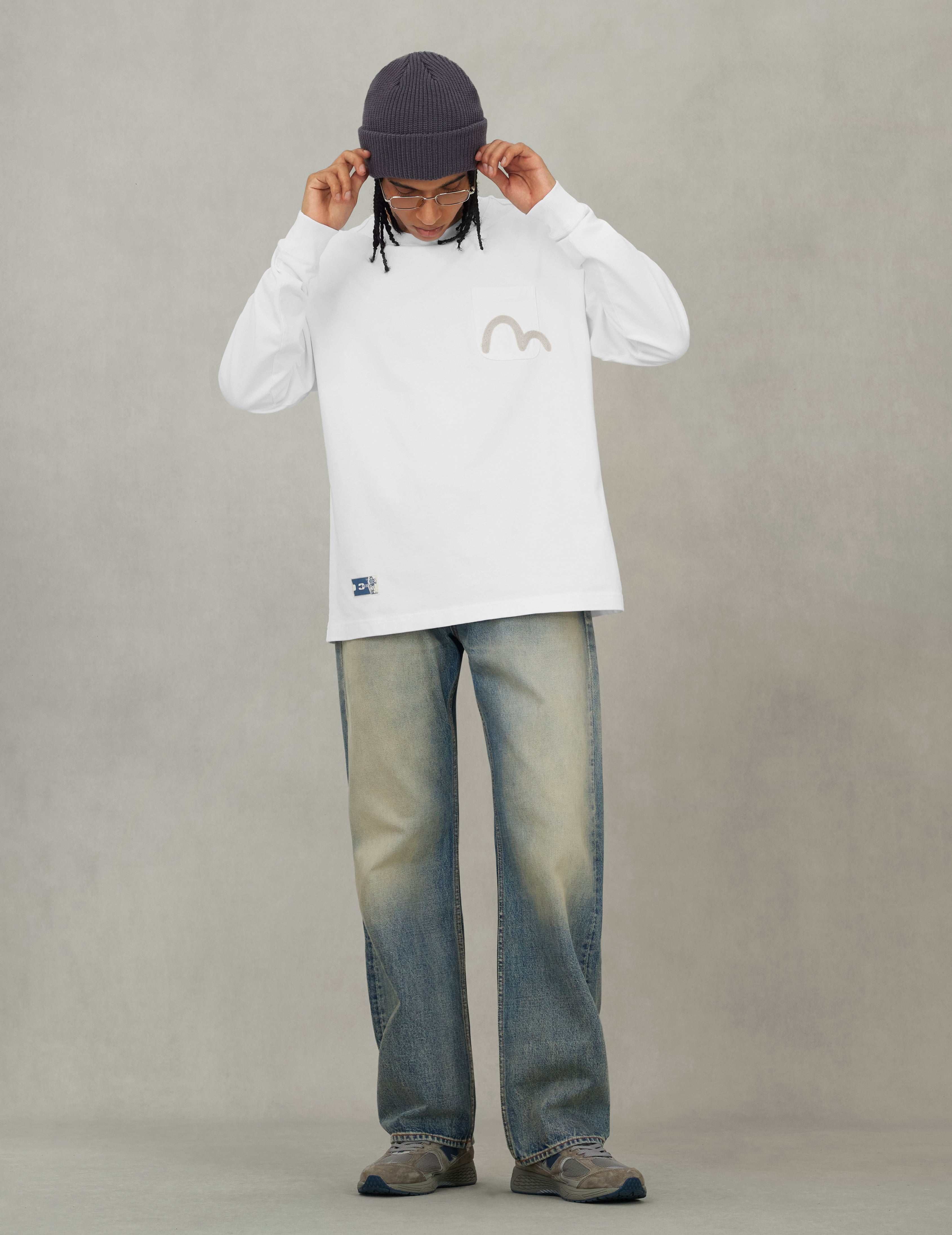 カモメ刺繍ポケット リラックスフィット 長袖Tシャツ – EVISU カモメ刺繍ポケット リラックスフィット 長袖Tシャツ – EVISU