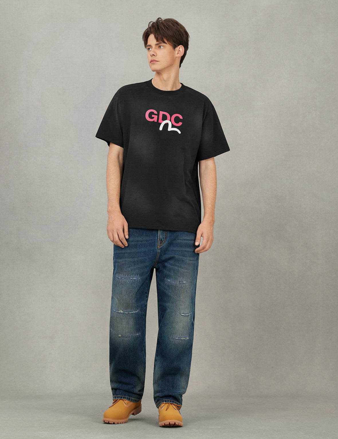 EVISU X GDC ダーティーウォッシュド リラックスフィット Tシャツ