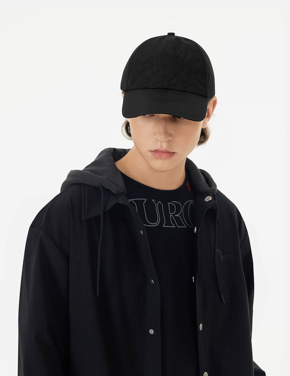 ロゴと家紋刺繍キャップ – EVISU