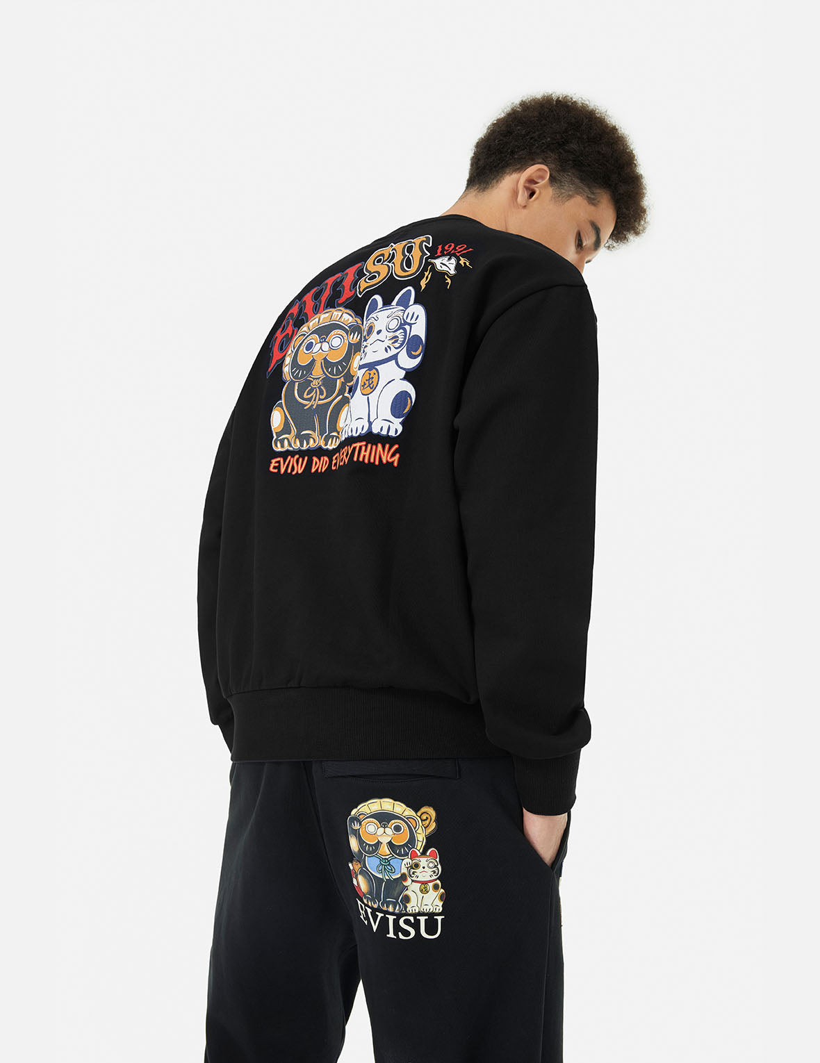 Tanuki amd Fortune Cat Embroidery Relax Fit Sweatshirt