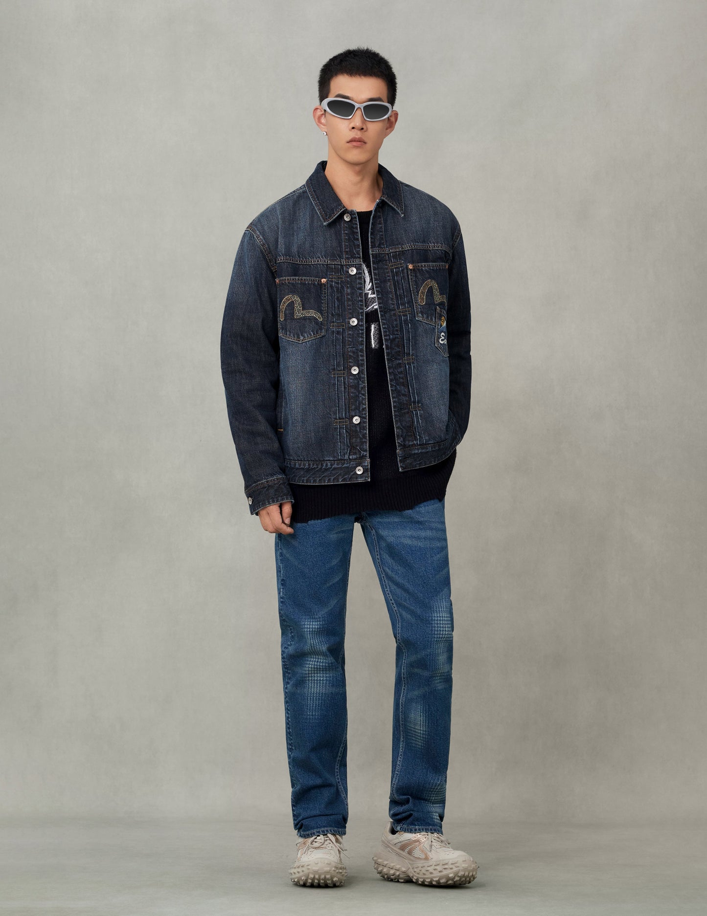 ウォッシュドマルチポケットと獅子舞プリント リラックスフィット デニムジャケット