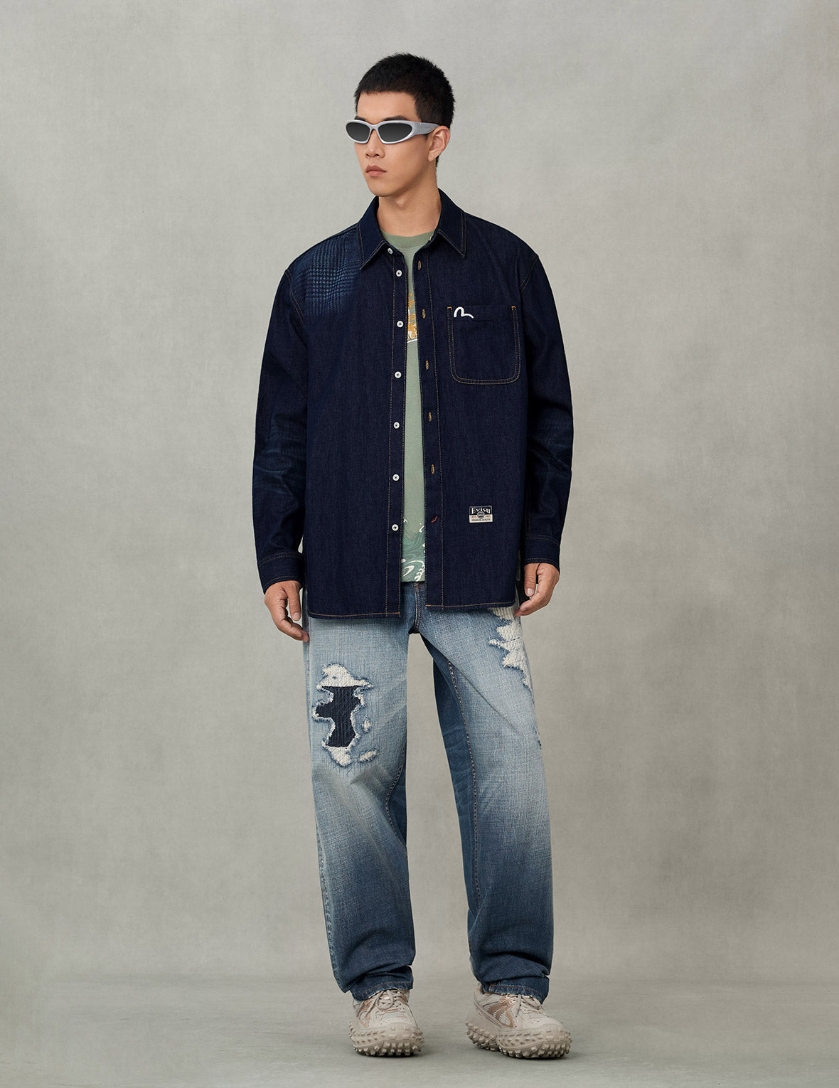 手描き千鳥格子プリント リラックスフィット デニムシャツ – EVISU