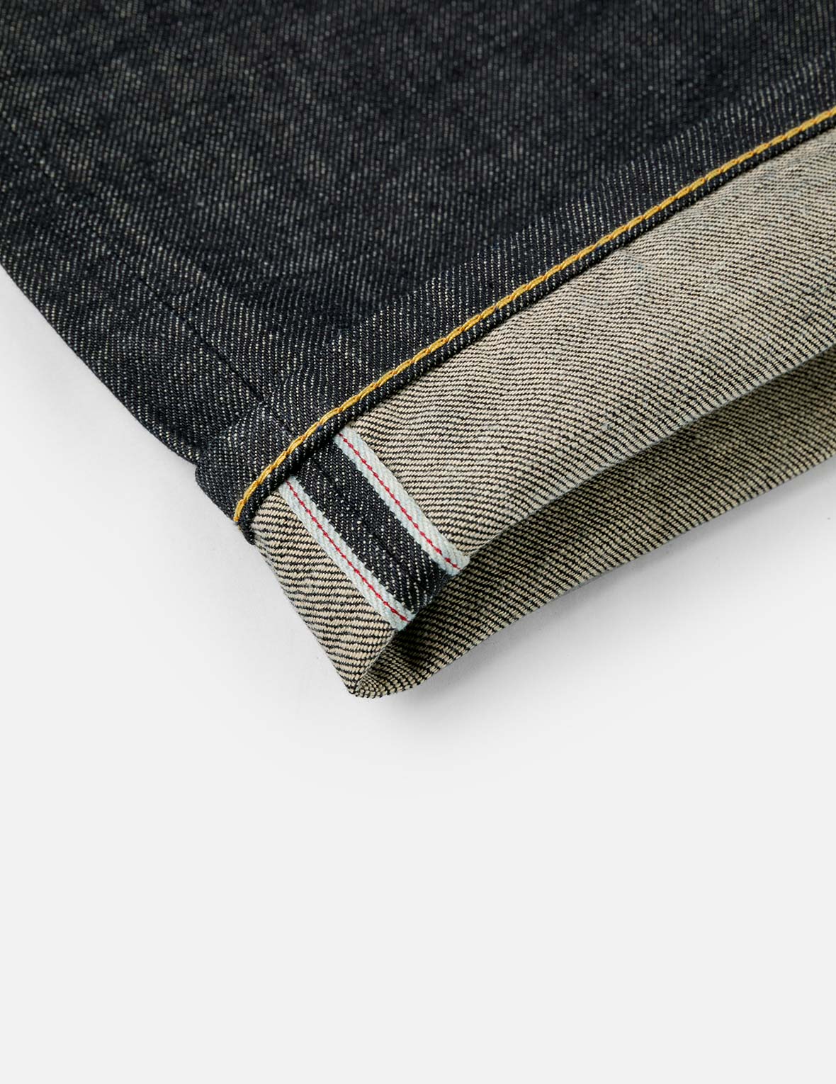 カモメと日本寺院刺繍 レギュラーフィット ジーンズ #2020 – EVISU