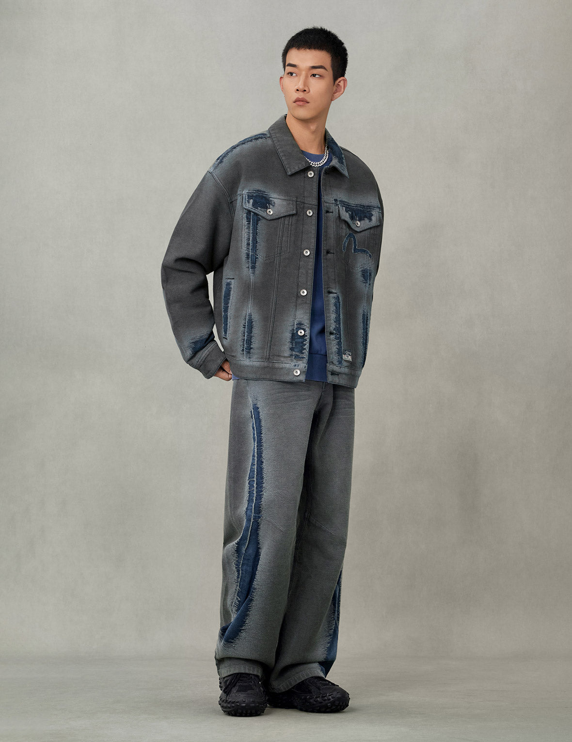 ウォッシュドディストレスドカモメプリント 3Dカットジーンズ – EVISU