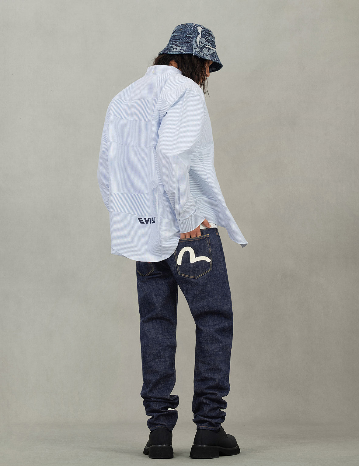 デコンストラクト カモメ刺繍 リラックスフィット ストライプシャツ