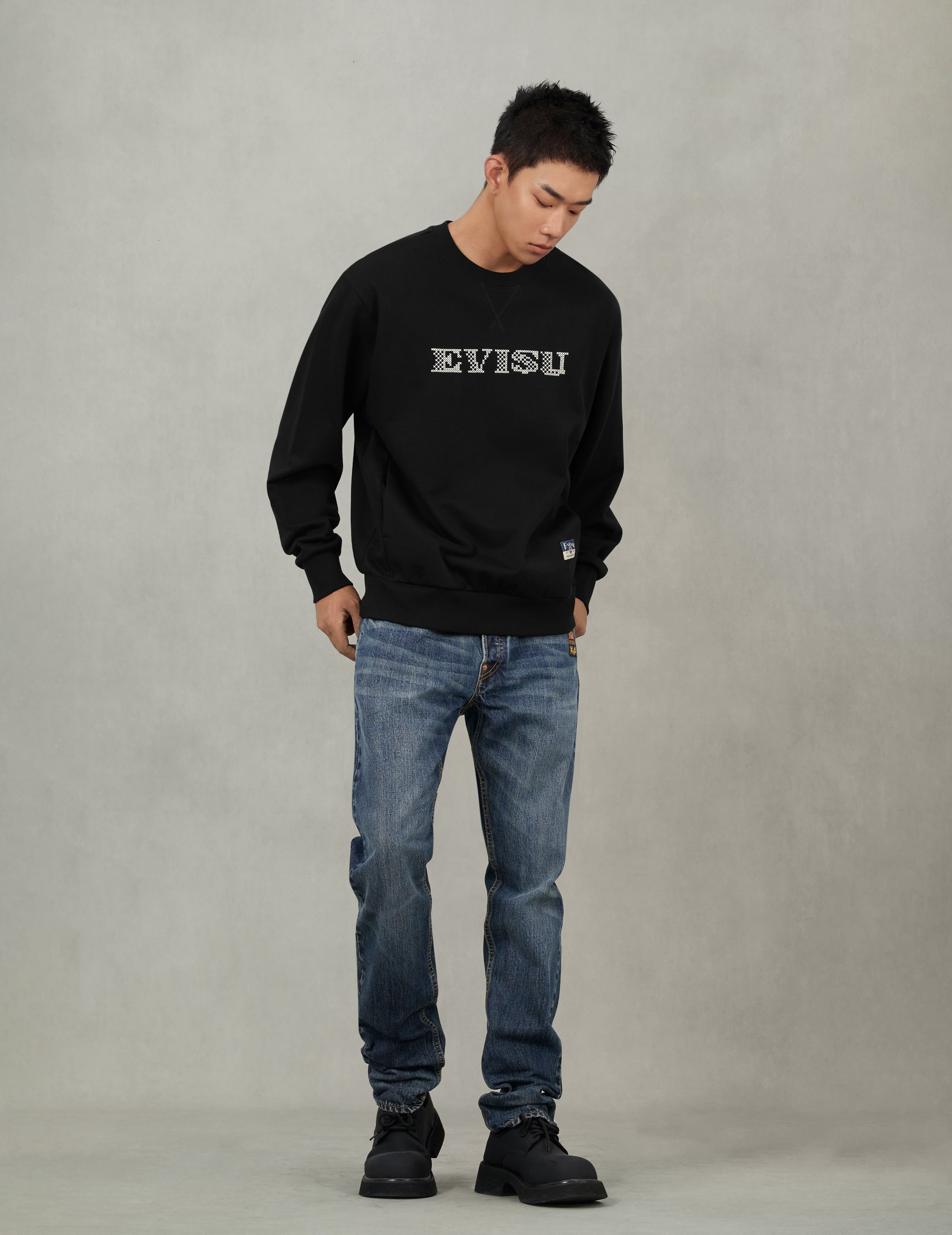 鶴とカモメ刺繍 リラックスフィット スウェットシャツ – EVISU