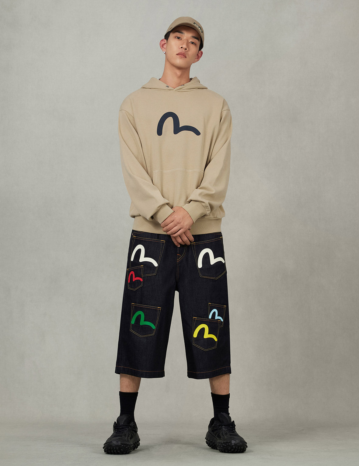 カモメプリント リラックスフィット フーディー – EVISU