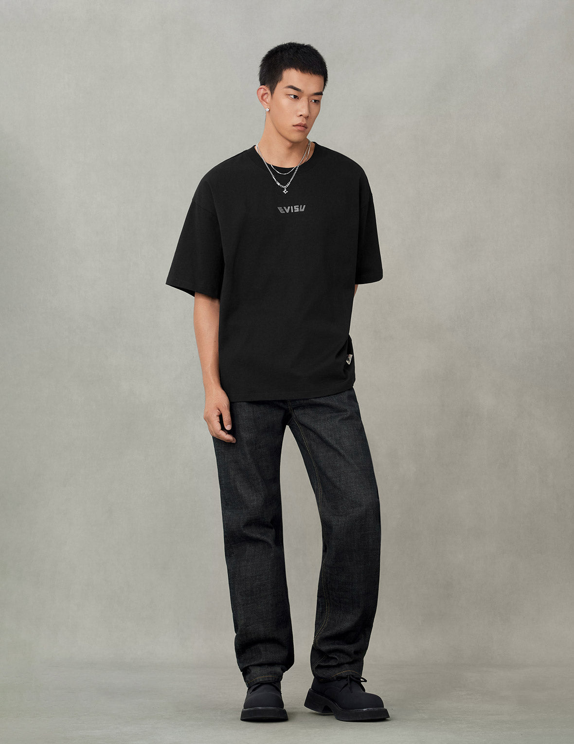 手描き大黒プリント ルーズフィット Tシャツ – EVISU
