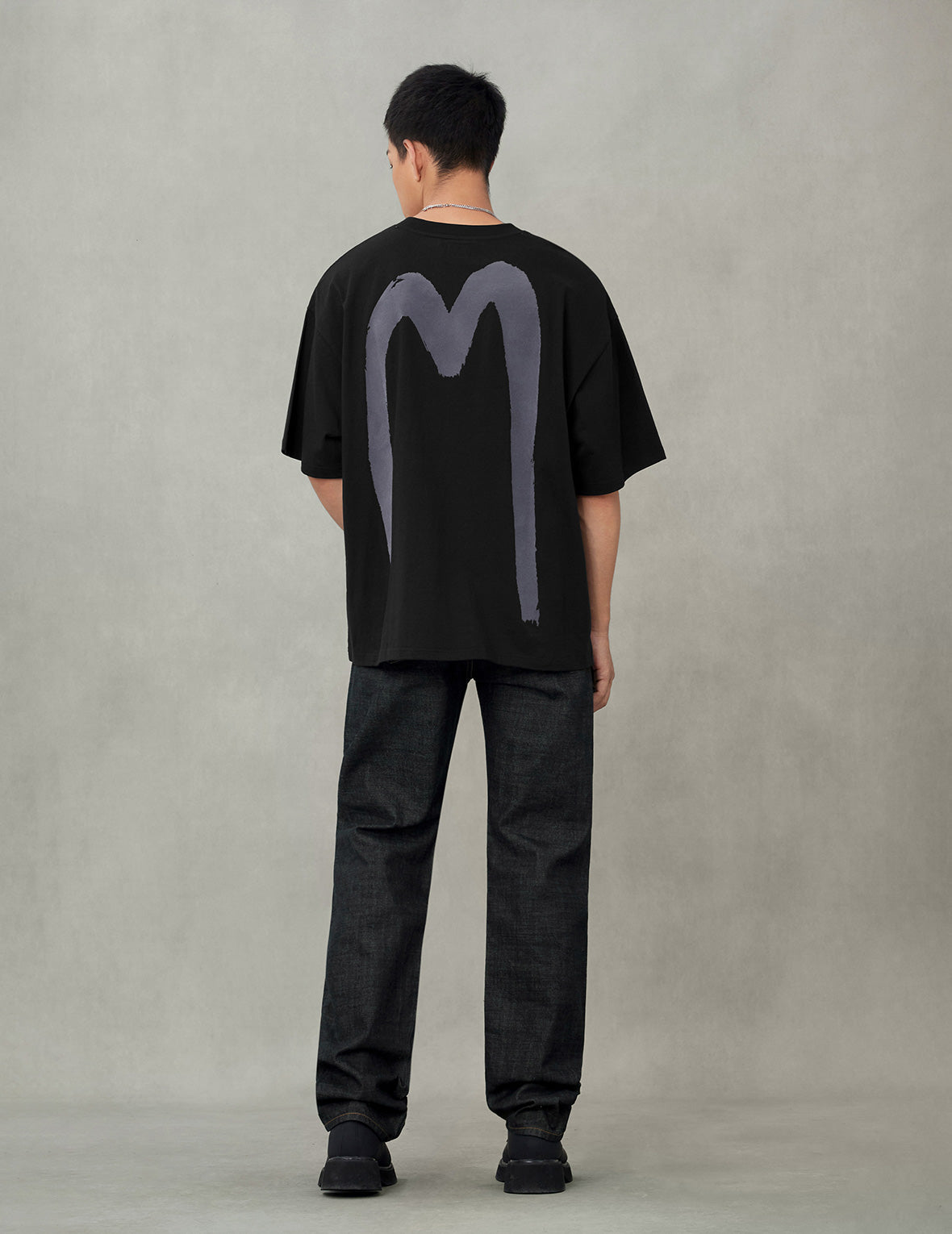 手描き大黒プリント ルーズフィット Tシャツ – EVISU