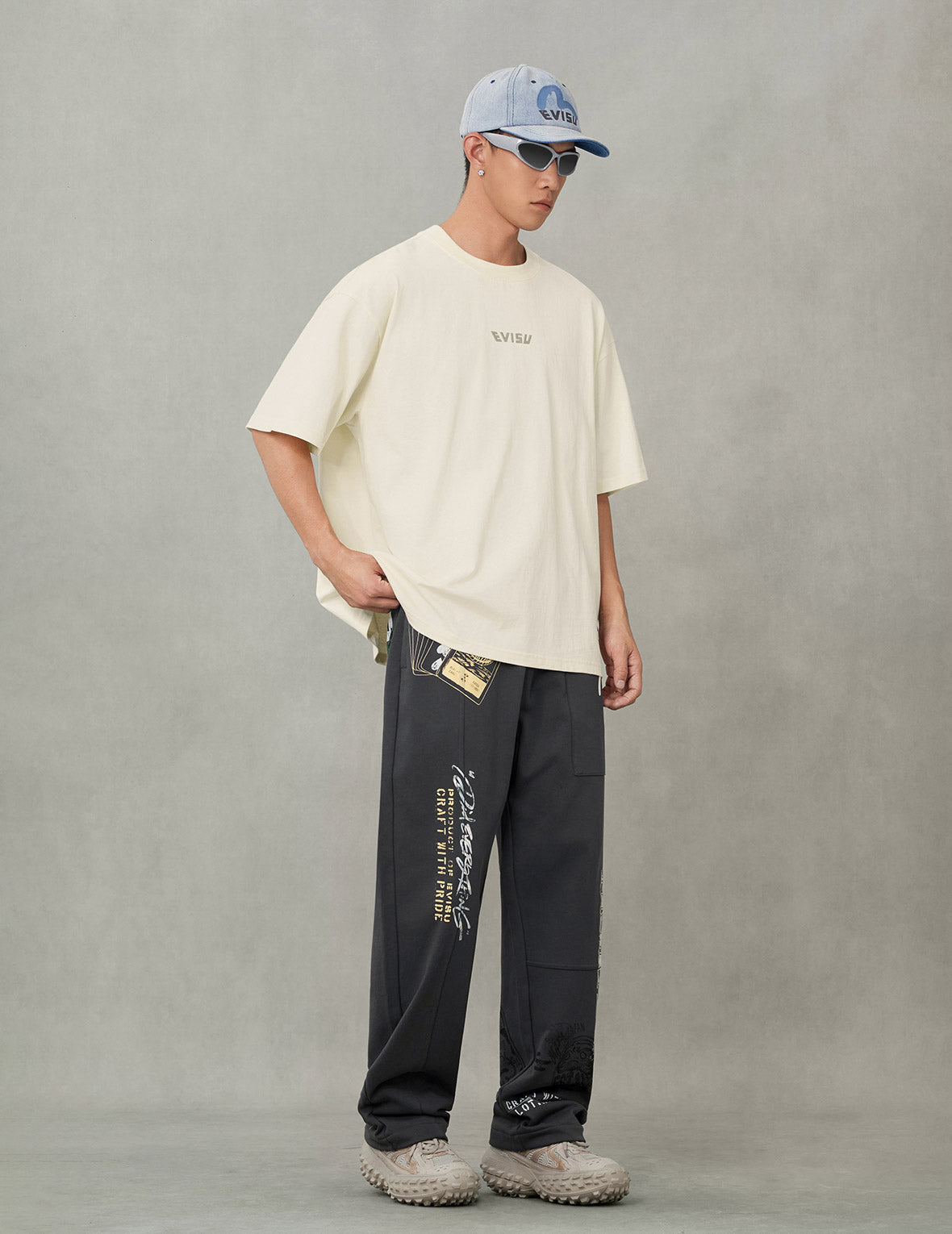 手描き大黒プリント ルーズフィット Tシャツ – EVISU