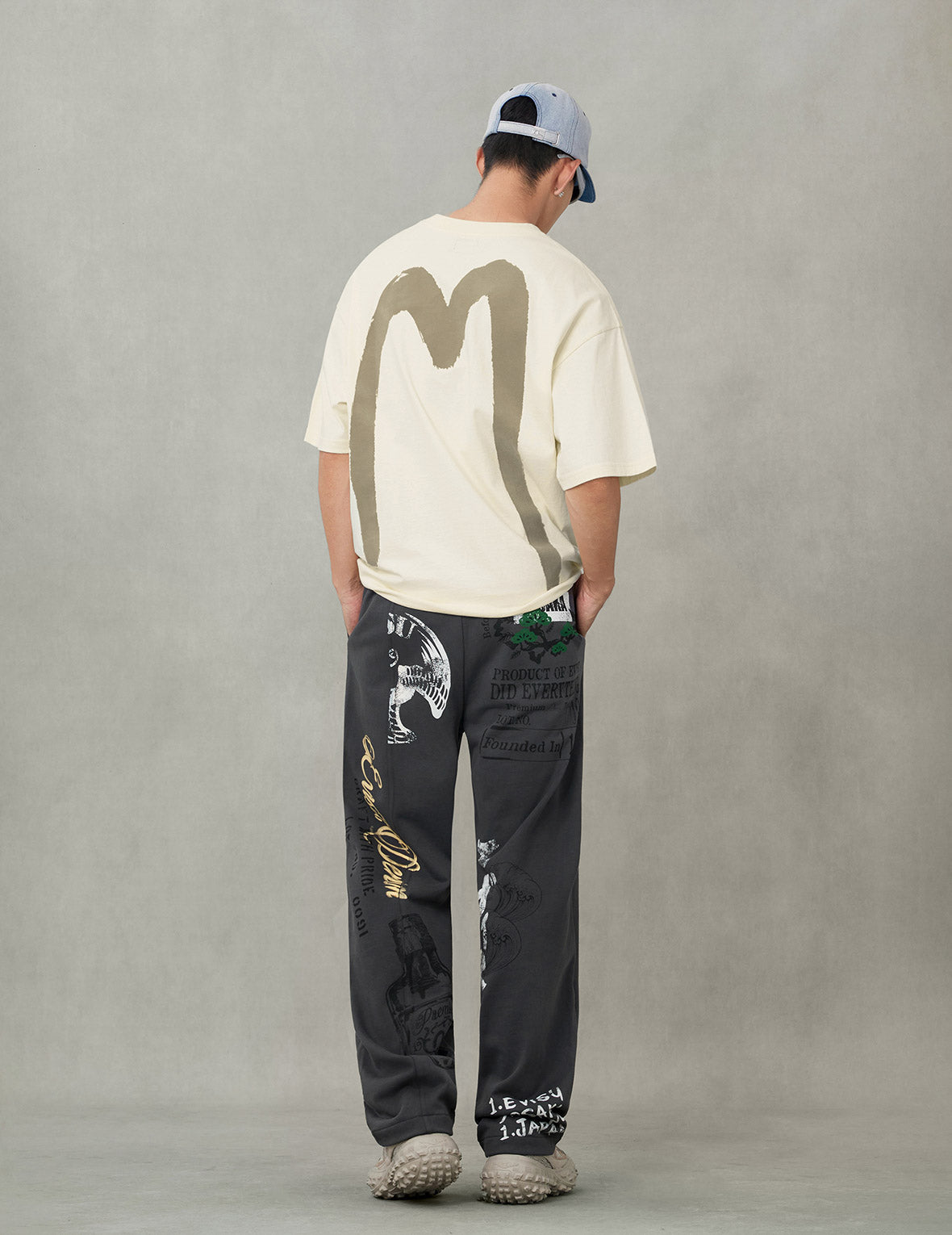 手描き大黒プリント ルーズフィット Tシャツ – EVISU