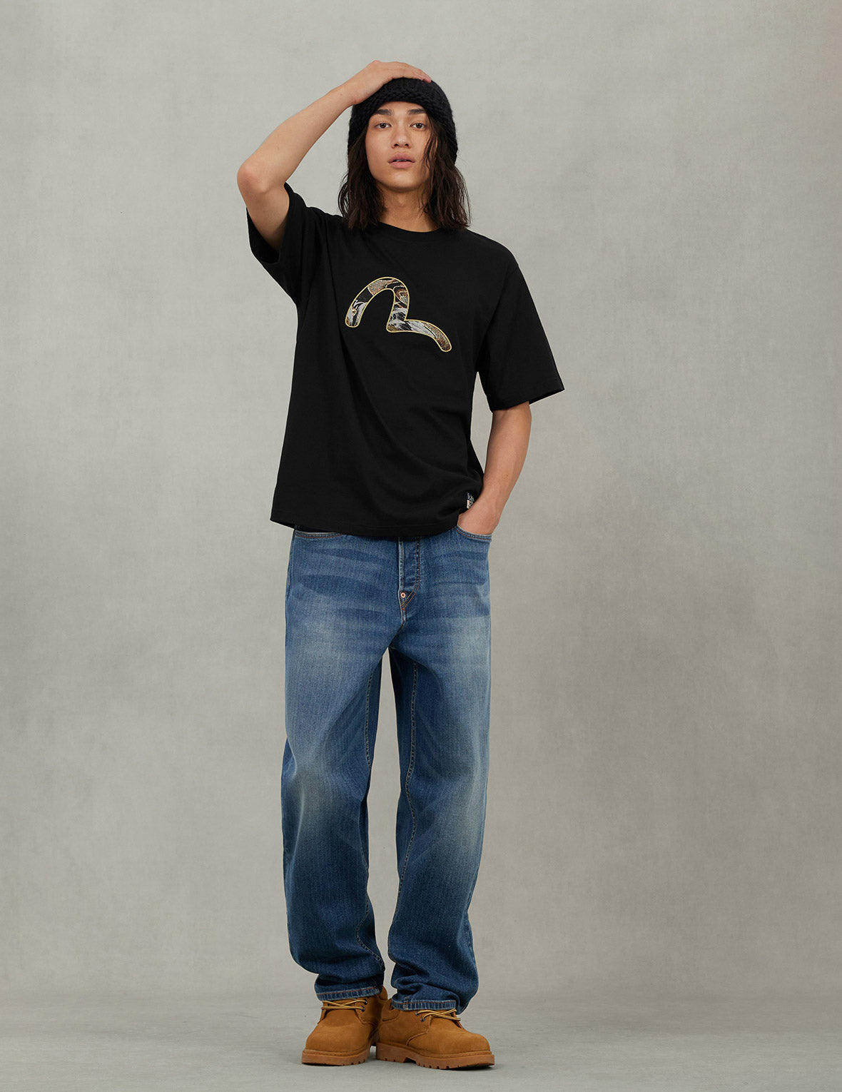 ブロケードカモメアップリケ レギュラーフィット Tシャツ