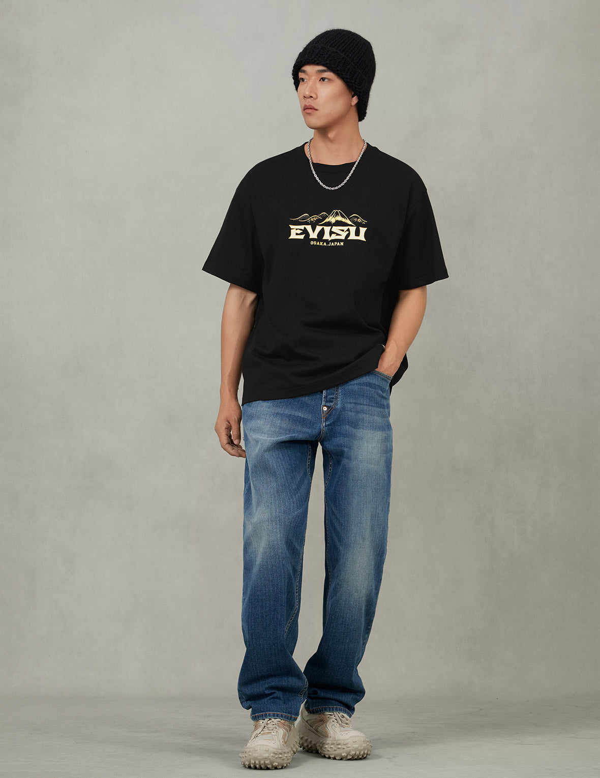 ロゴと鶴舞う大黒プリント リラックスフィット Tシャツ